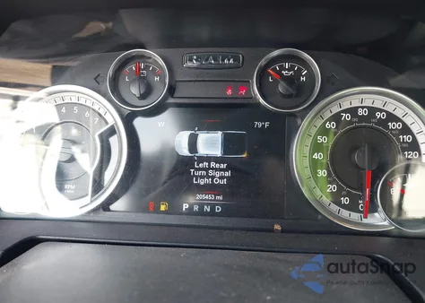 2015 Ram 1500 Outdoorsman z USA, uszkodzony, nr VIN 1C6RR7LT0FS725923